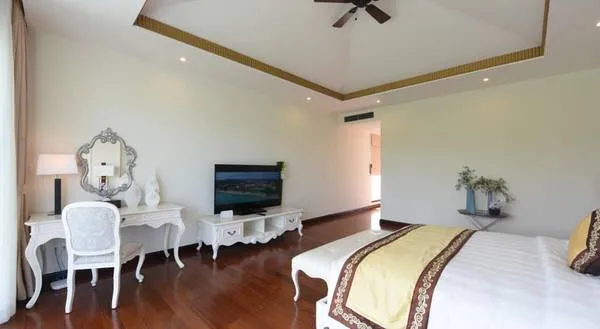 Bể bơi tại Vinpearl Phú Quốc