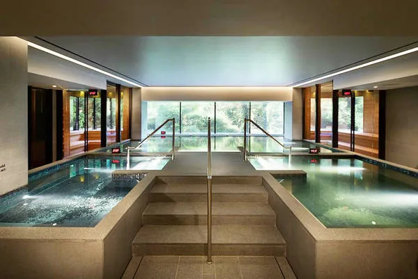 Bể bơi trong nhà tại khách sạn The Shilla Seoul