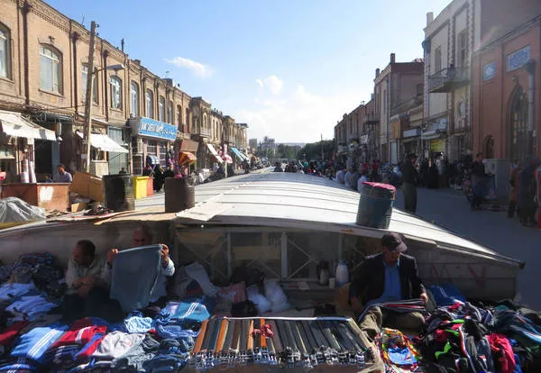 Bên trong khu chợ Tabriz Historic Bazaar