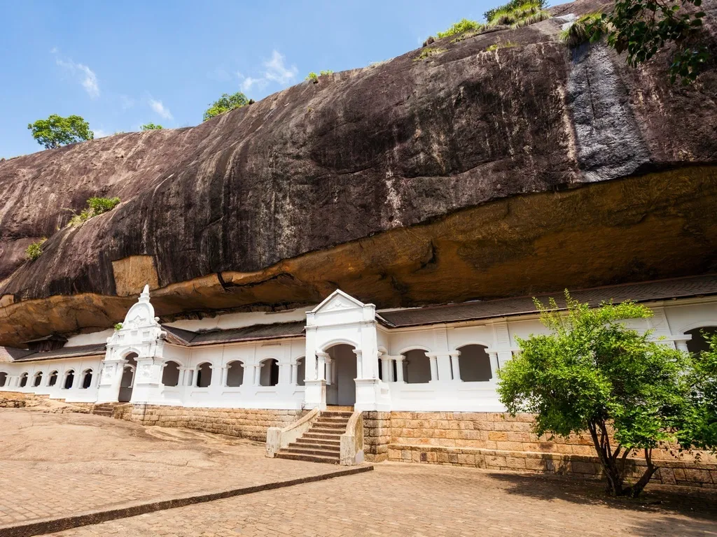 Bên trong một hang động tại khu đền Dambulla
