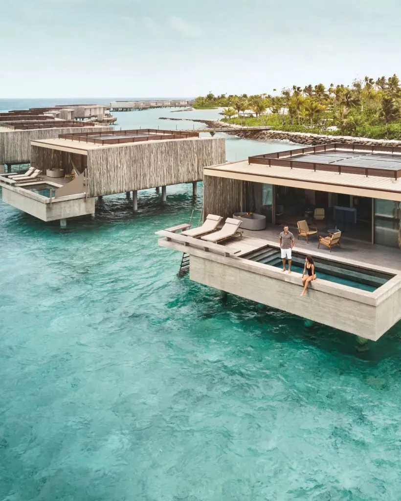 Biệt thự trên nước tại Patina Maldives