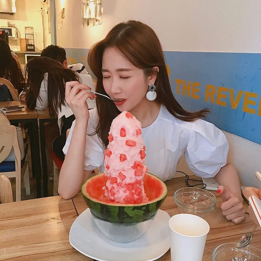 Bingsu trái cây tại một quán ở TP.HCM