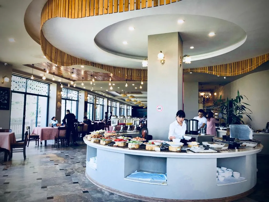 Bữa sáng buffet tại khách sạn Sapa Charm