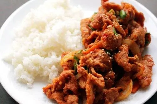 Bulgogi - thịt nướng kiểu Triều Tiên