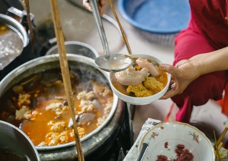 Bún Bò Mệ Kéo - Quán ăn ngon ở Huế