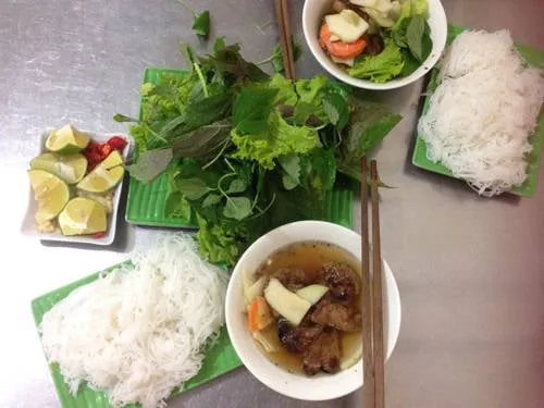 Bún chả Hà Nội thơm ngon tại Sài Gòn