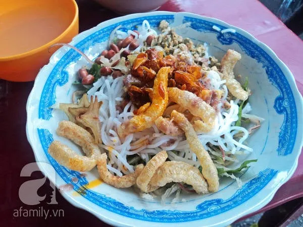 Bún hến tại hẻm 284 Lê Văn Sỹ