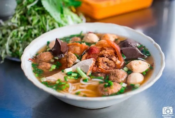 Bún riêu O Lan Bảo Lộc