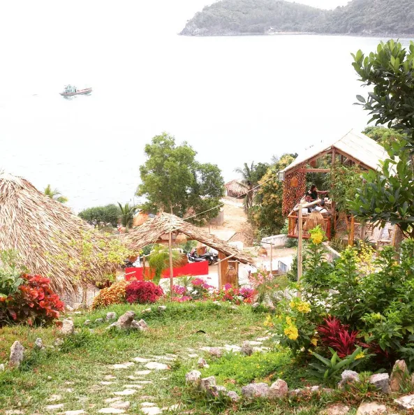 Bungalow gỗ hướng biển tại Humiso Nam Du