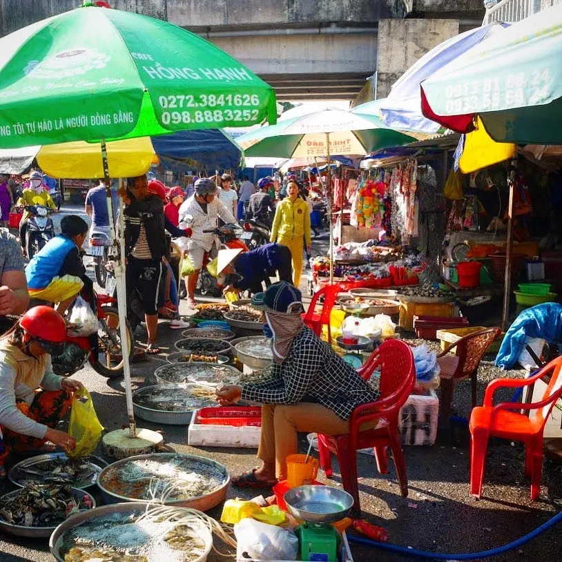 Các loại hải sản tươi sống tại chợ Dương Đông