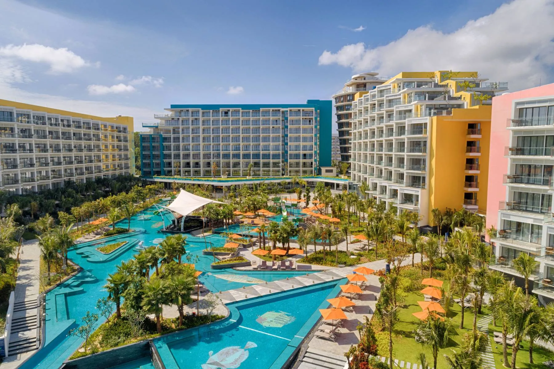 Căn hộ Premier Residences Phú Quốc Emerald Bay với tầm nhìn ra biển