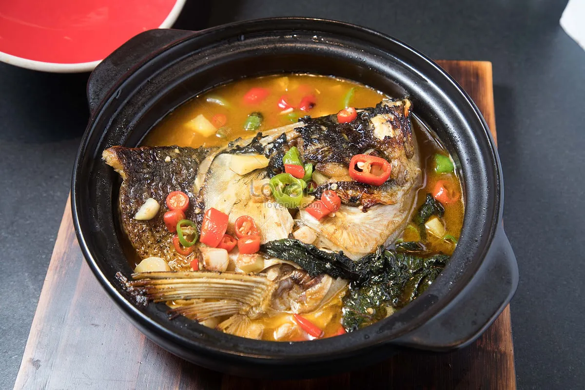 Canh đầu cá hầm