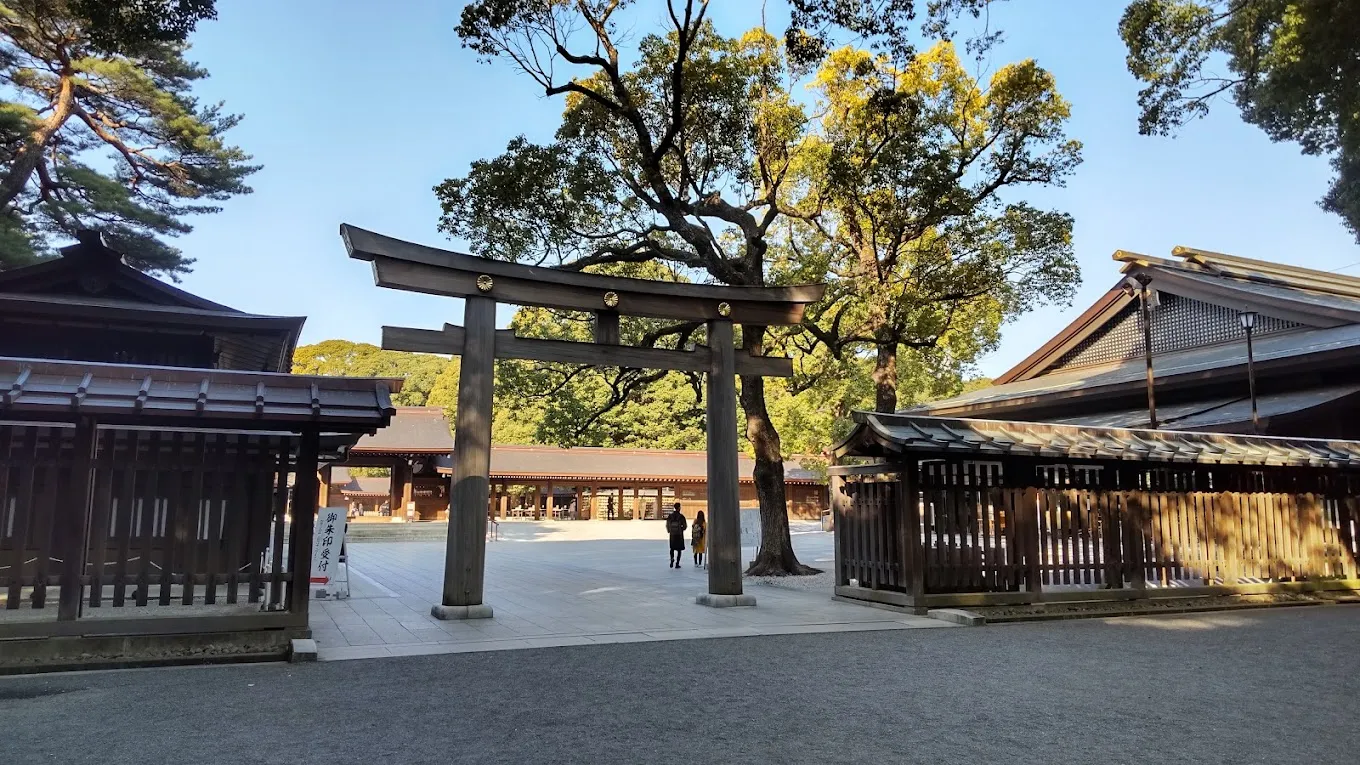 Cảnh quan trong đền thờ Meiji Jingu