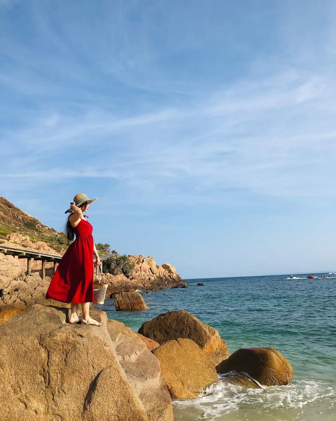 Cầu gỗ Hòn Khô