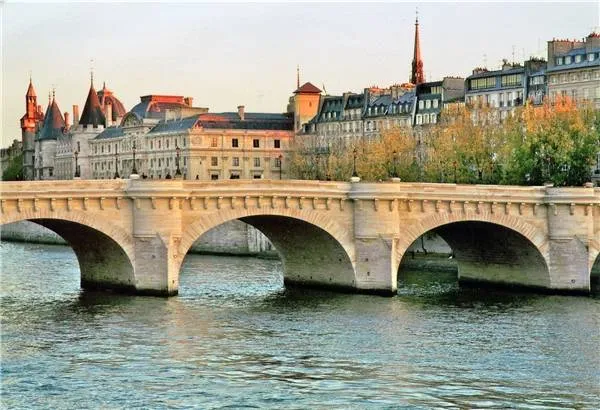 Cầu Pont Neuf
