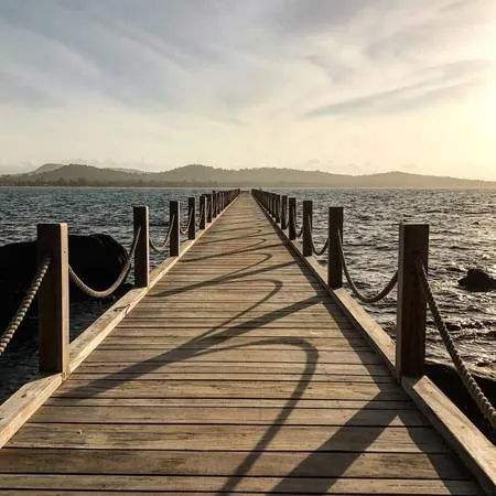 Cầu tàu hướng ra biển tại Nam Nghi Resort