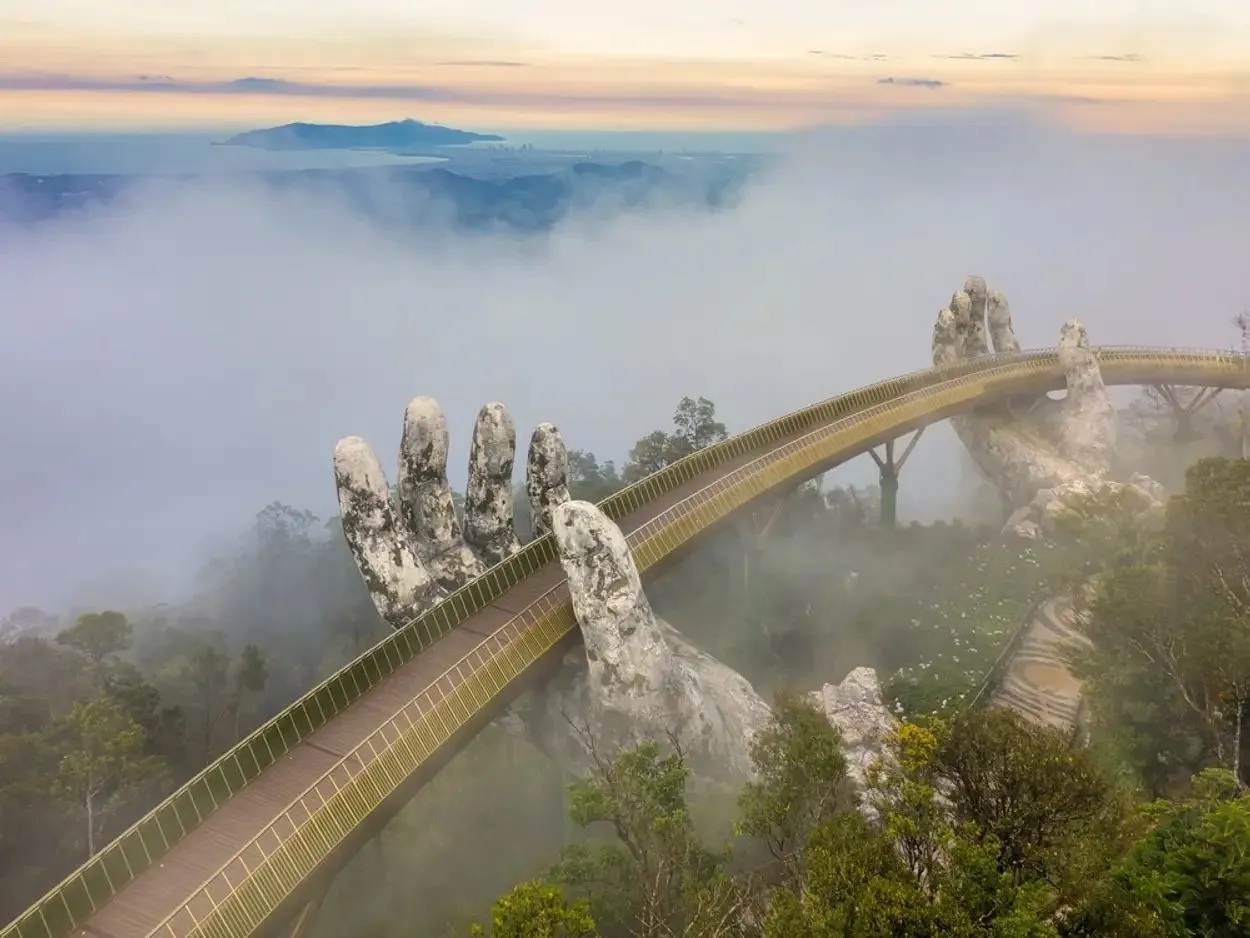 Cầu Vàng trong mùa đông