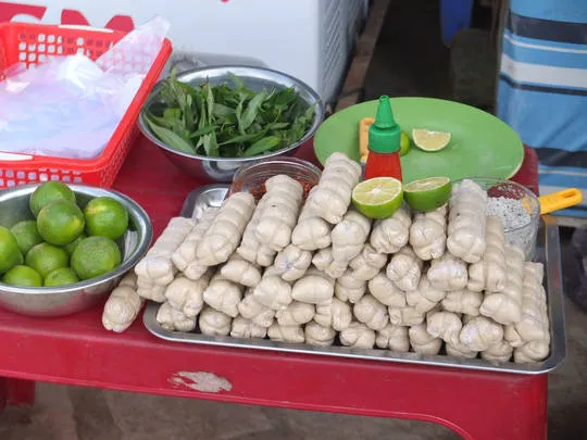 Chả đùm, món ngon ở khu du lịch Núi Cấm