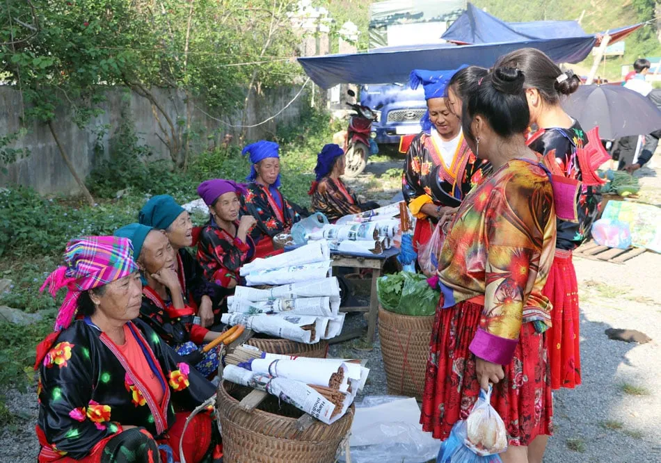 Chợ phiên Tủa Chùa