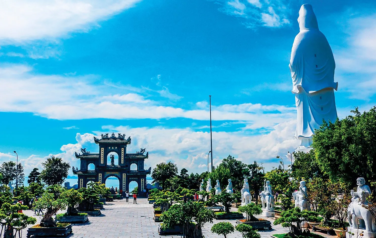 chùa-Linh-Ứng-ivivu