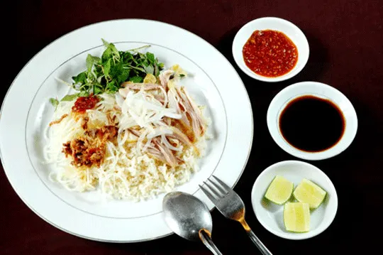 Cơm gà phố Hội