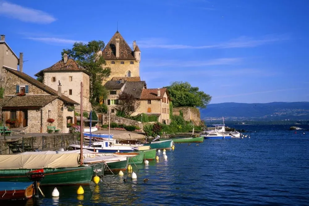 Con đường ở Collonges-la-Rouge