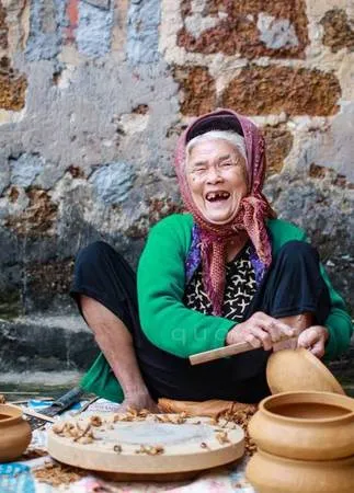 Công cụ làm nồi đất Trù Sơn