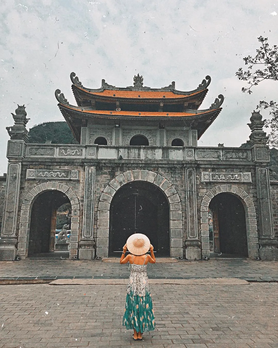 Cổng vào đền vua Đinh Tiên Hoàng ở cố đô Hoa Lư