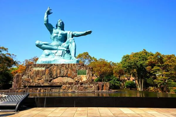 Công viên hòa bình, nơi mang những lời nguyện cầu cho hòa bình thế giới. Ảnh: Globeimages.net