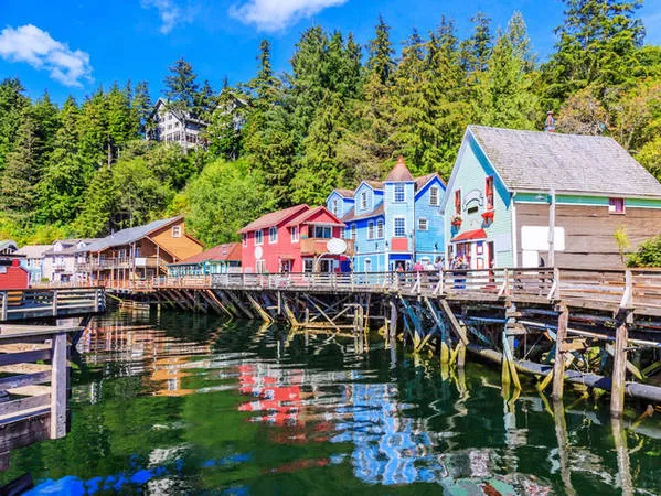Cột Totem tại thành phố Ketchikan, Alaska.