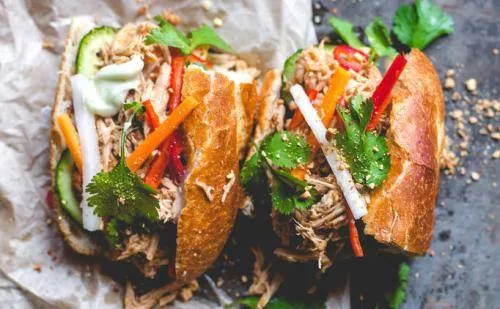 Cửa hàng Whaam Bánh Mì tại London.