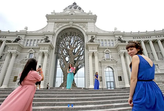 Cung điện Nông dân với kiến trúc độc đáo