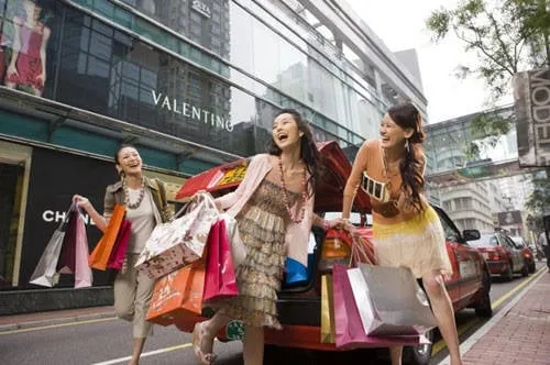 Cuối năm là thời điểm du lịch kết hợp mua sắm tốt nhất với du khách (Ảnh minh họa)