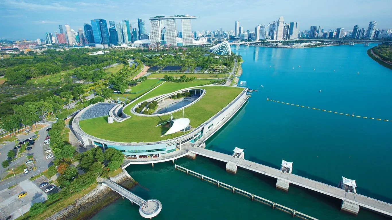 Đập nước Marina Barrage nhìn từ xa