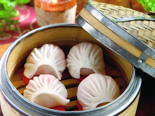 Dim sum với đa dạng chủng loại về hình dáng, mùi vị, màu sắc. Ảnh: qraved.