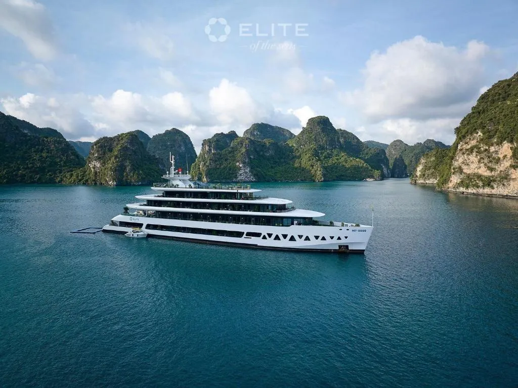 Du thuyền Elite Of The Seas Lan Hạ