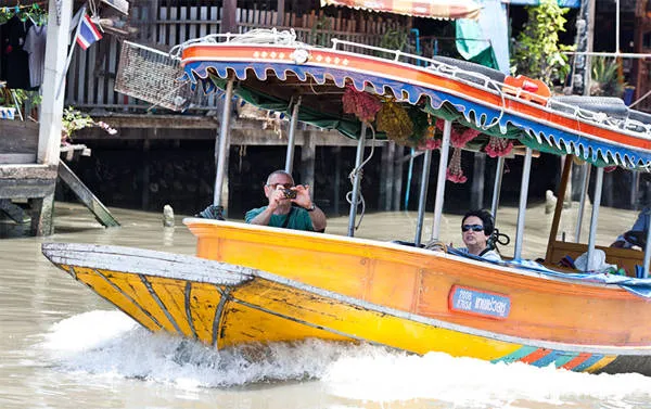 Du thuyền trên sông Chao Phraya ngắm nhìn cuộc sống ven sông
