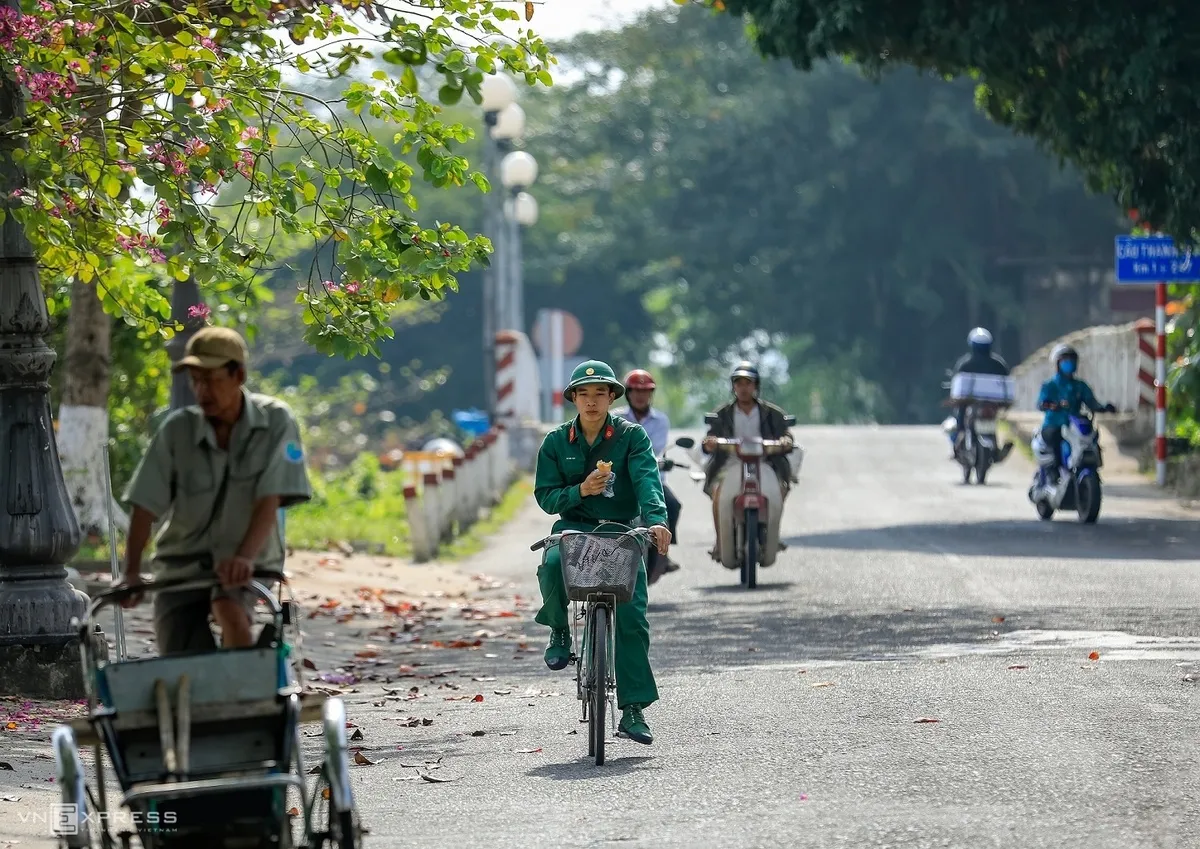 Đường phố Huế yên bình
