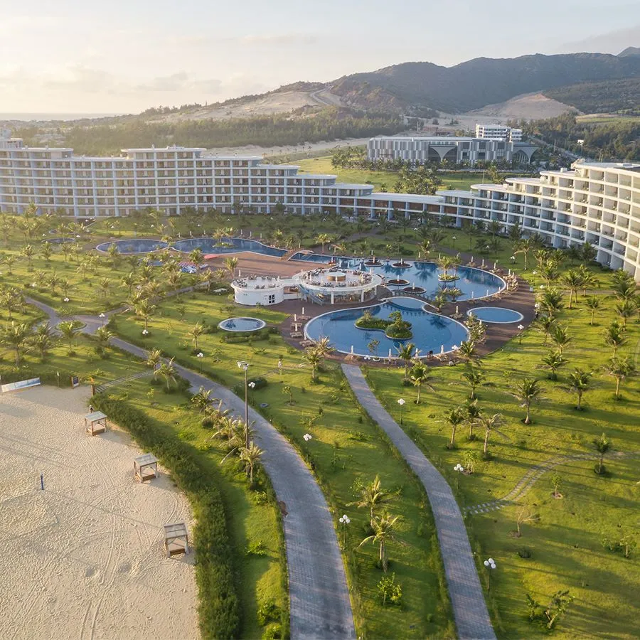 FLC Luxury Quy Nhơn - Khuôn viên xanh mát