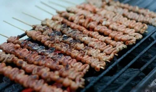 Gà nướng Isaw