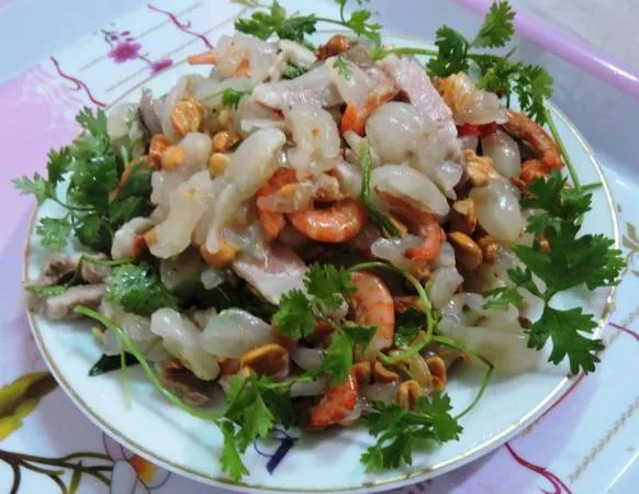 Gỏi bòn bon Tiên Phước - Ảnh: Thanh Ly