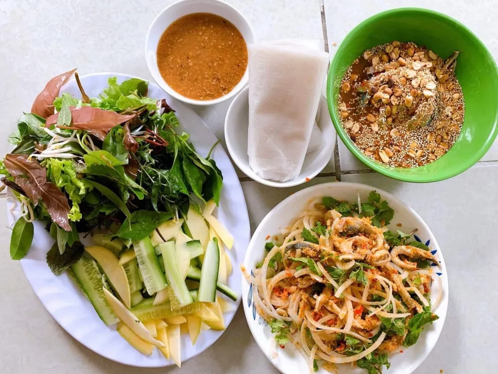 Gỏi cá ướt Nam Ô