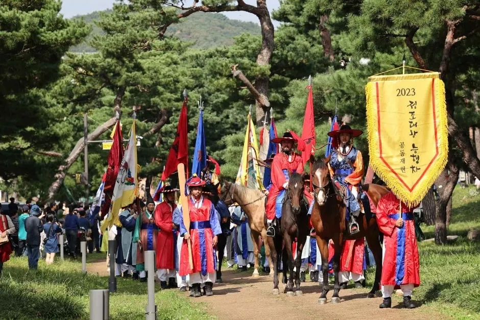 Hành trình của vua Jeongjo tới thành Hwaseong