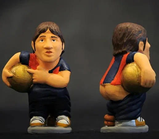 Hình ảnh các bức tượng Caganer được bày bán tại một cửa hàng.
