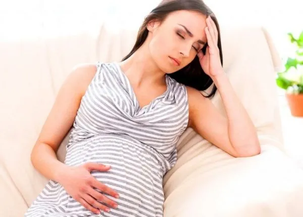 Hình ảnh minh họa bà bầu bị ốm nghén