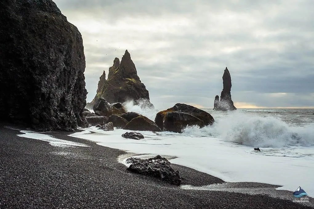 Hình ảnh sóng biển tại Reynisfjara. Nguồn ảnh: Arcticadventures.