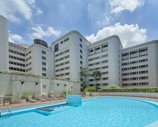 Hồ bơi ngoài trời. Ảnh: theillumehotel.com