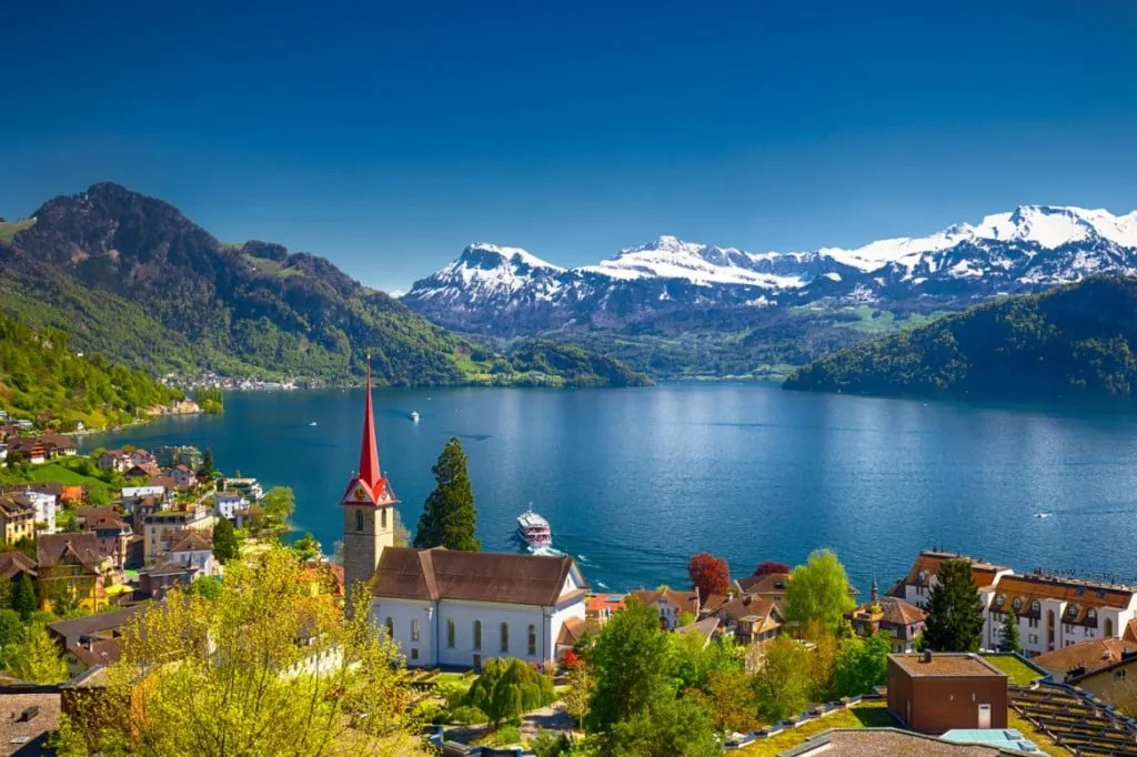 Hồ Lucerne - Vẻ đẹp thanh bình của Thụy Sĩ