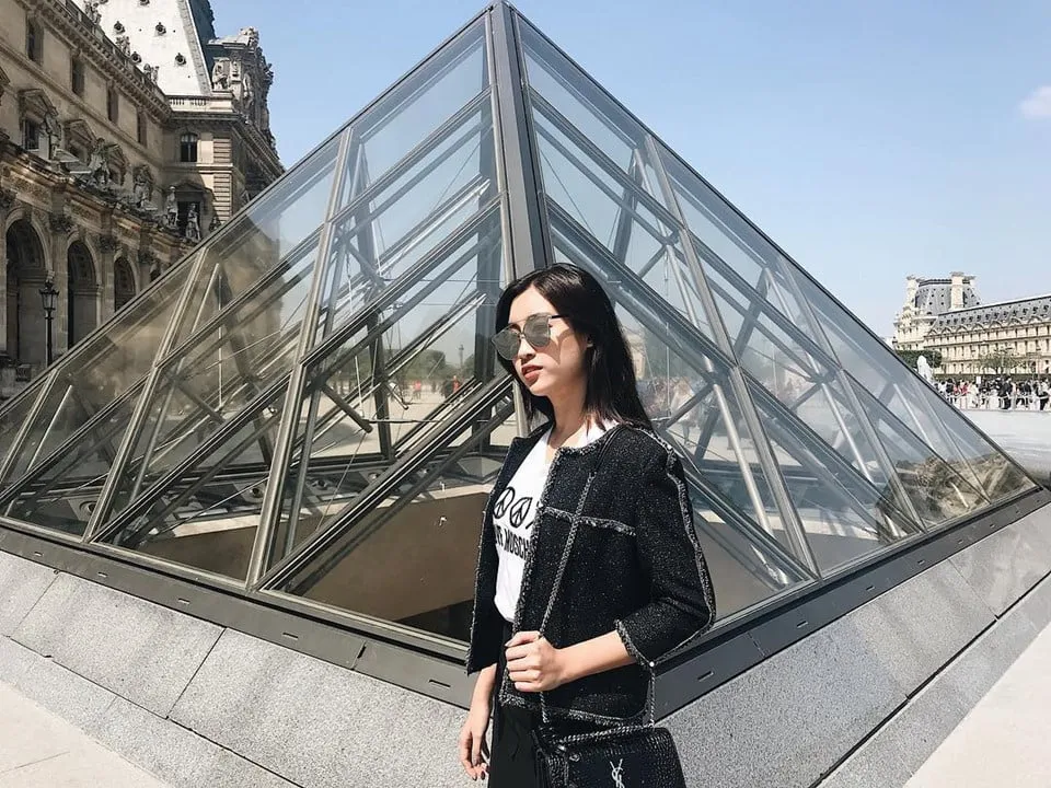 Hoa hậu Đỗ Mỹ Linh tại một sự kiện ở Pháp