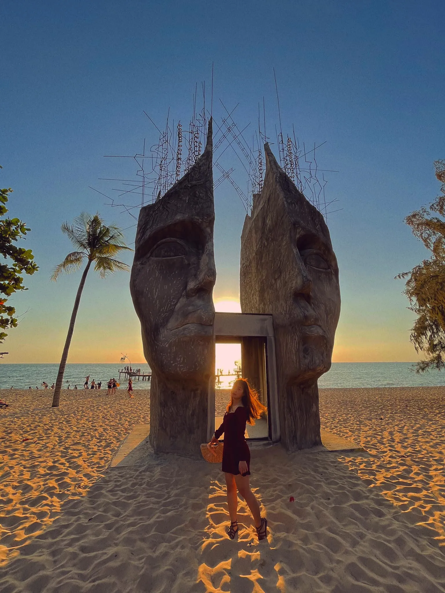Hoàng hôn tại Sunset Sanato